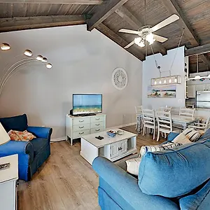 https://chateau-la-mer-8c.panamacity-beachhotels.com